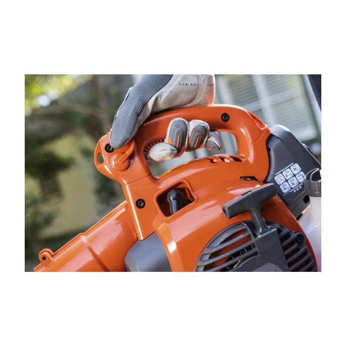 Souffleur thermique à main Husqvarna 125B pour feuilles mortes