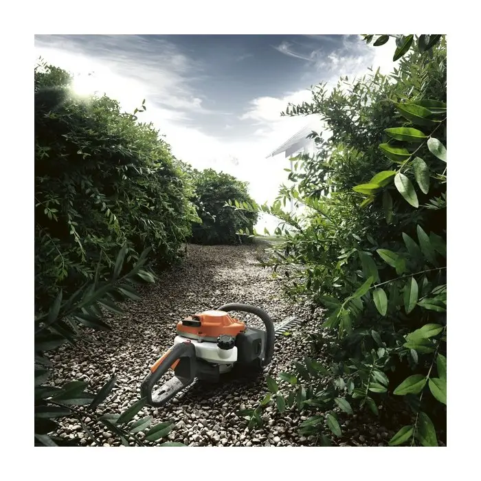 Taille-haie thermique Husqvarna 122HD45 coupe 45 cm, démarrage facile