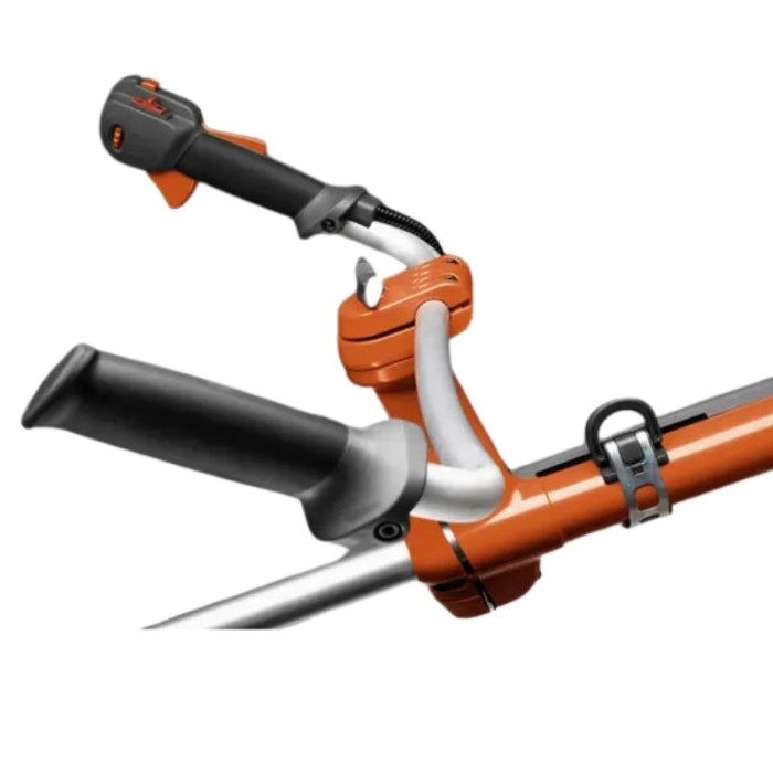 Débroussailleuse thermique Husqvarna 555RXT - Puissante avec moteur 53,3 cm3
