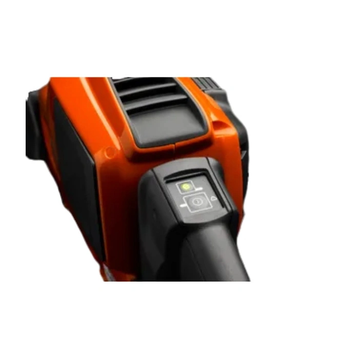 Taille-haie sur perche à batterie Husqvarna 520iHT4 télescopique jusqu'à 4.5m