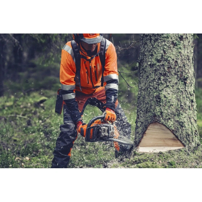 Tronçonneuse thermique professionnelle Husqvarna 564XP puissance 62,4cm3