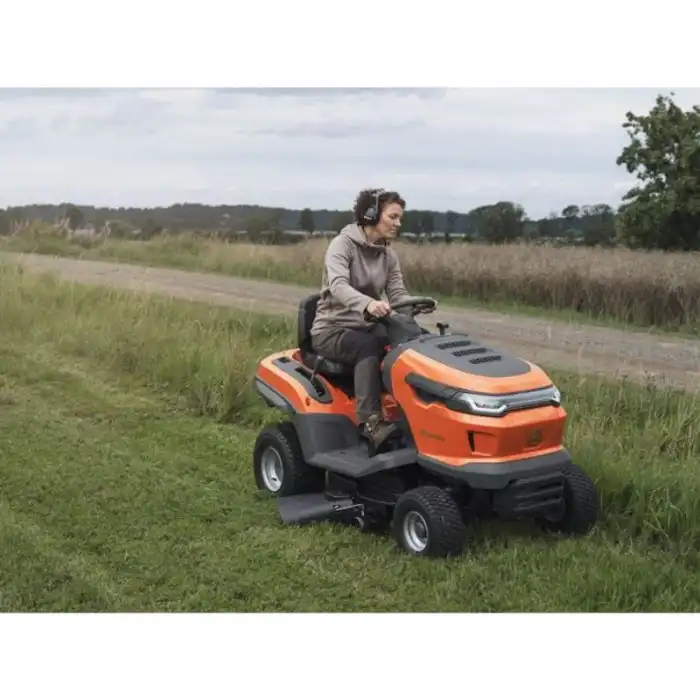 Tracteur tondeuse éjection latérale Husqvarna TS215T coupe 95 cm