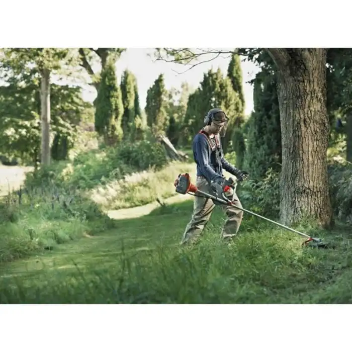 Débroussailleuse thermique Husqvarna 122R - Utilisation facile, moteur 21,7 cm3