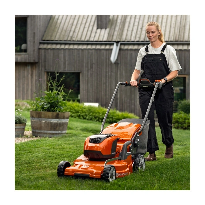 Tondeuse Husqvarna LC356V Moteur 166cm3, variateur de vitesse - coupe 56 cm