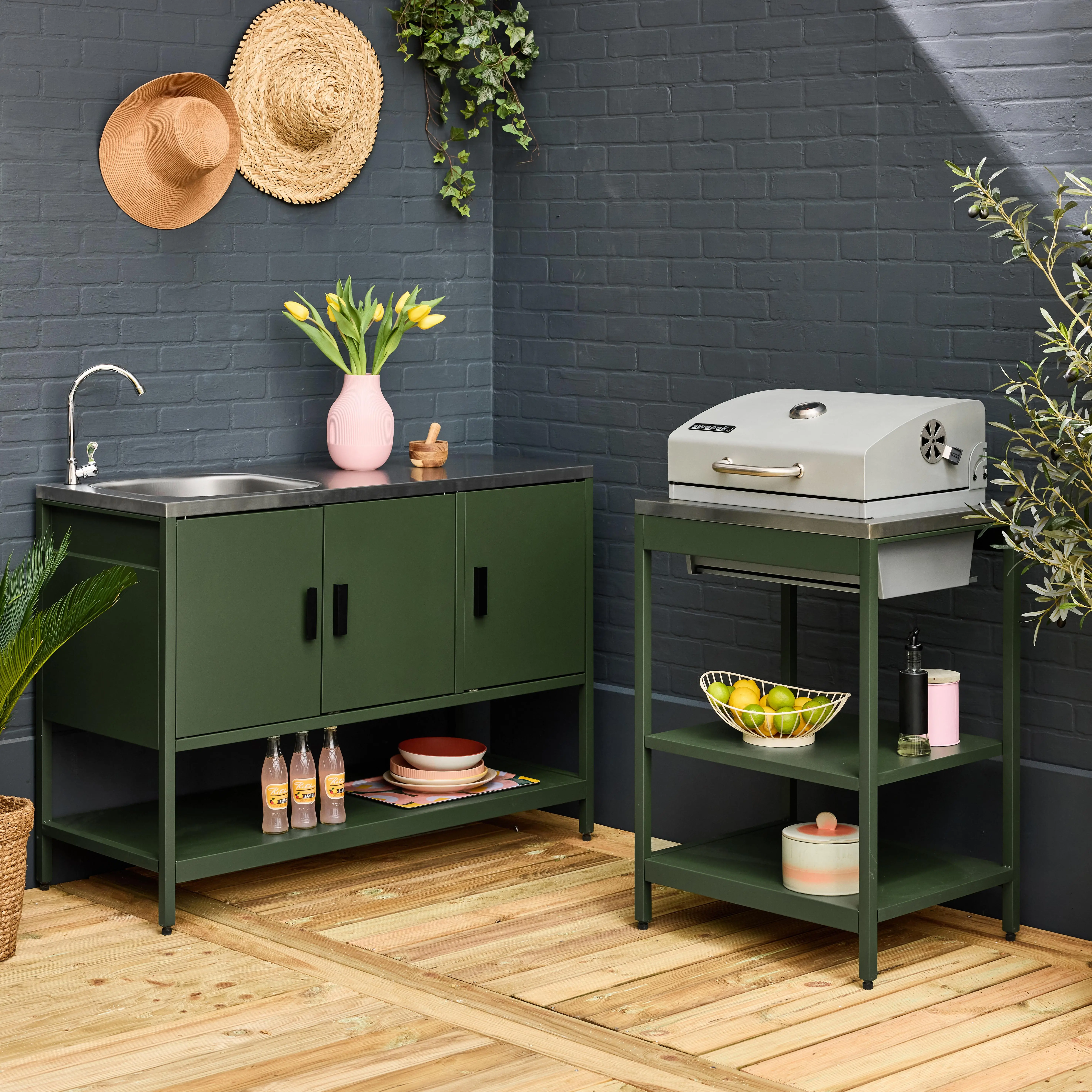 Cuisine d'extérieure 2 modules avec barbecue charbon de bois sur pieds, 2 étagères et thermomètre