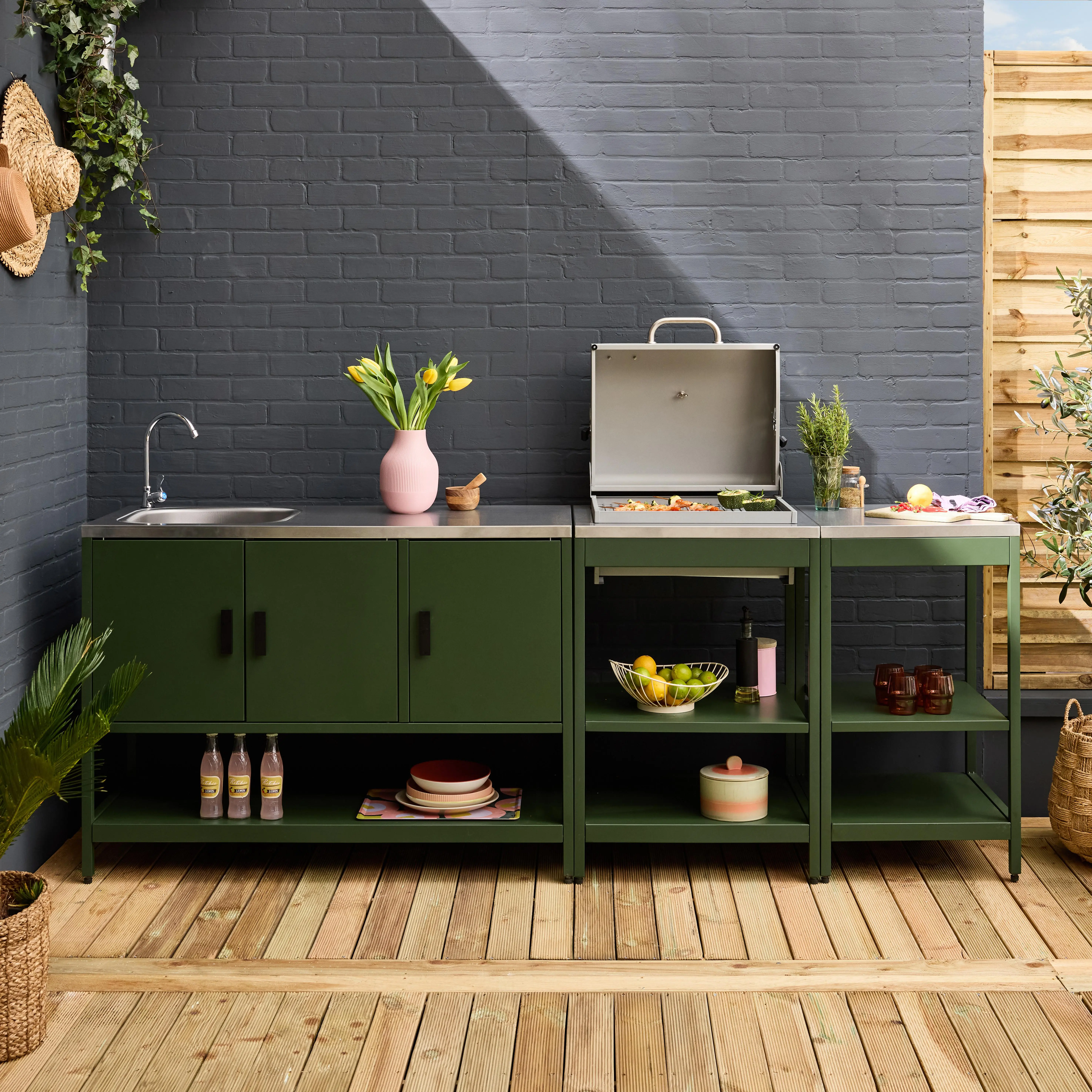 Cuisine d'extérieure 3 modules avec barbecue charbon de bois sur pieds, 2 étagères et thermomètre