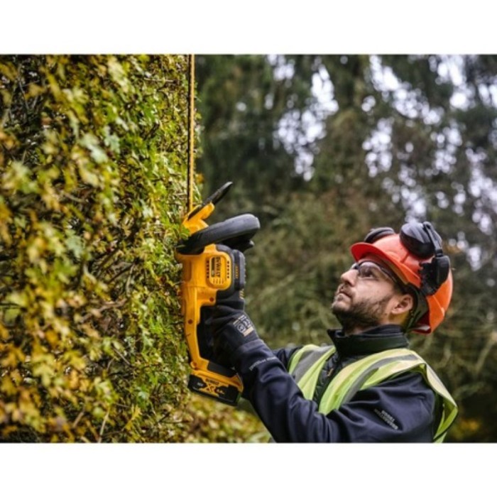 Taille haie à batterie 55 cm Dewalt XR 18V nu - DCMHT563N-XJ