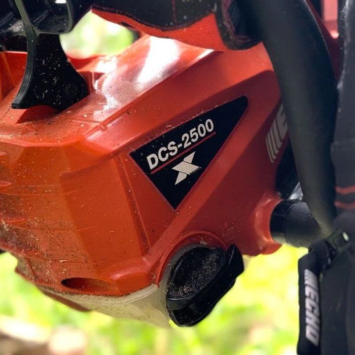 Tronçonneuse professionnelle à batterie Echo DCS-2500 - coupe 30cm