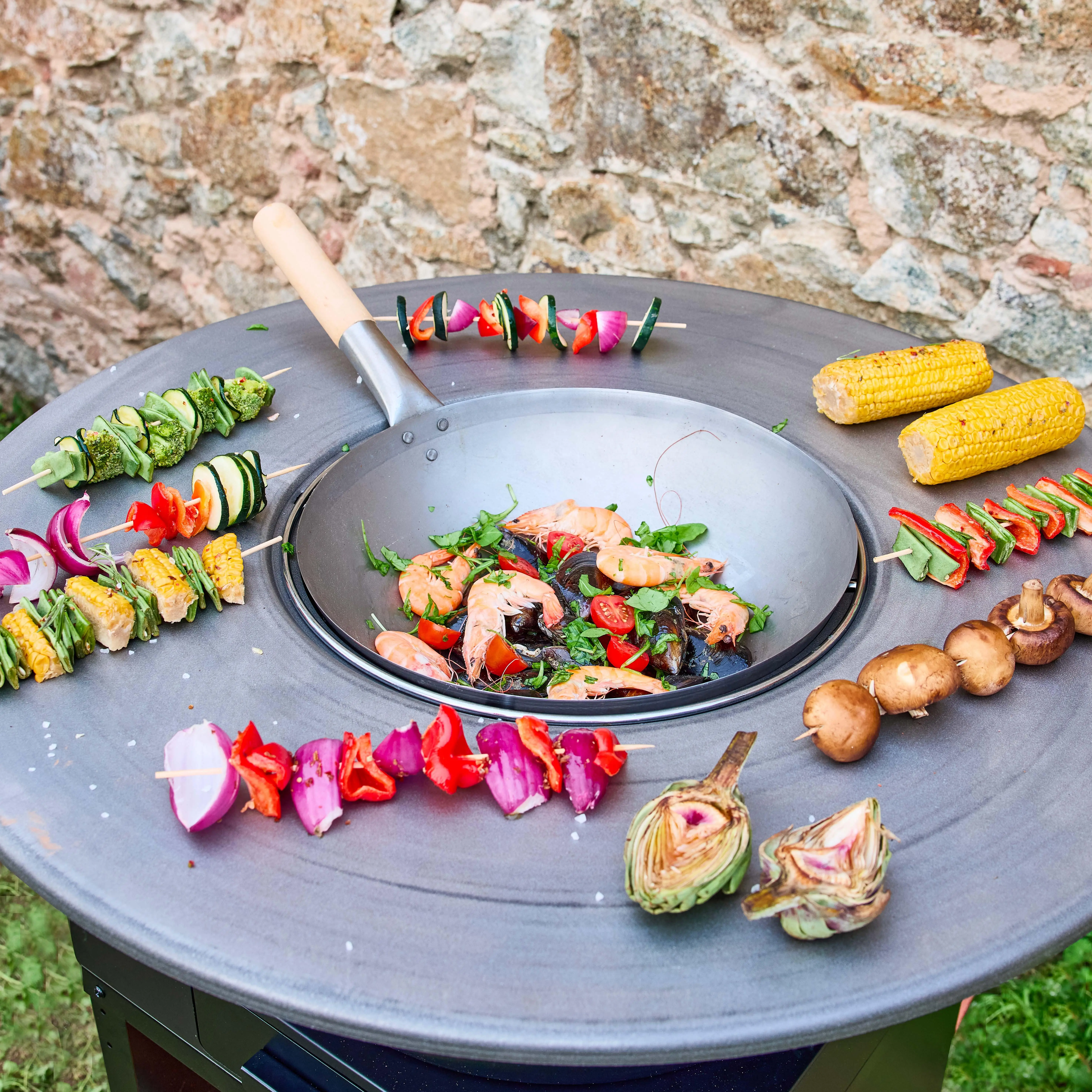 Brasero barbecue Ø81,5cm avec grille de cuisson, stockage bois et housse