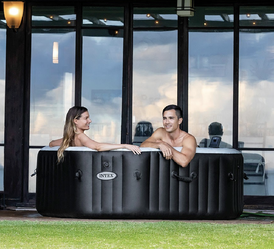 Spa Gonflable – INTEX – Carbone 4 places + Couverture Thermique – DESTOCKAGE