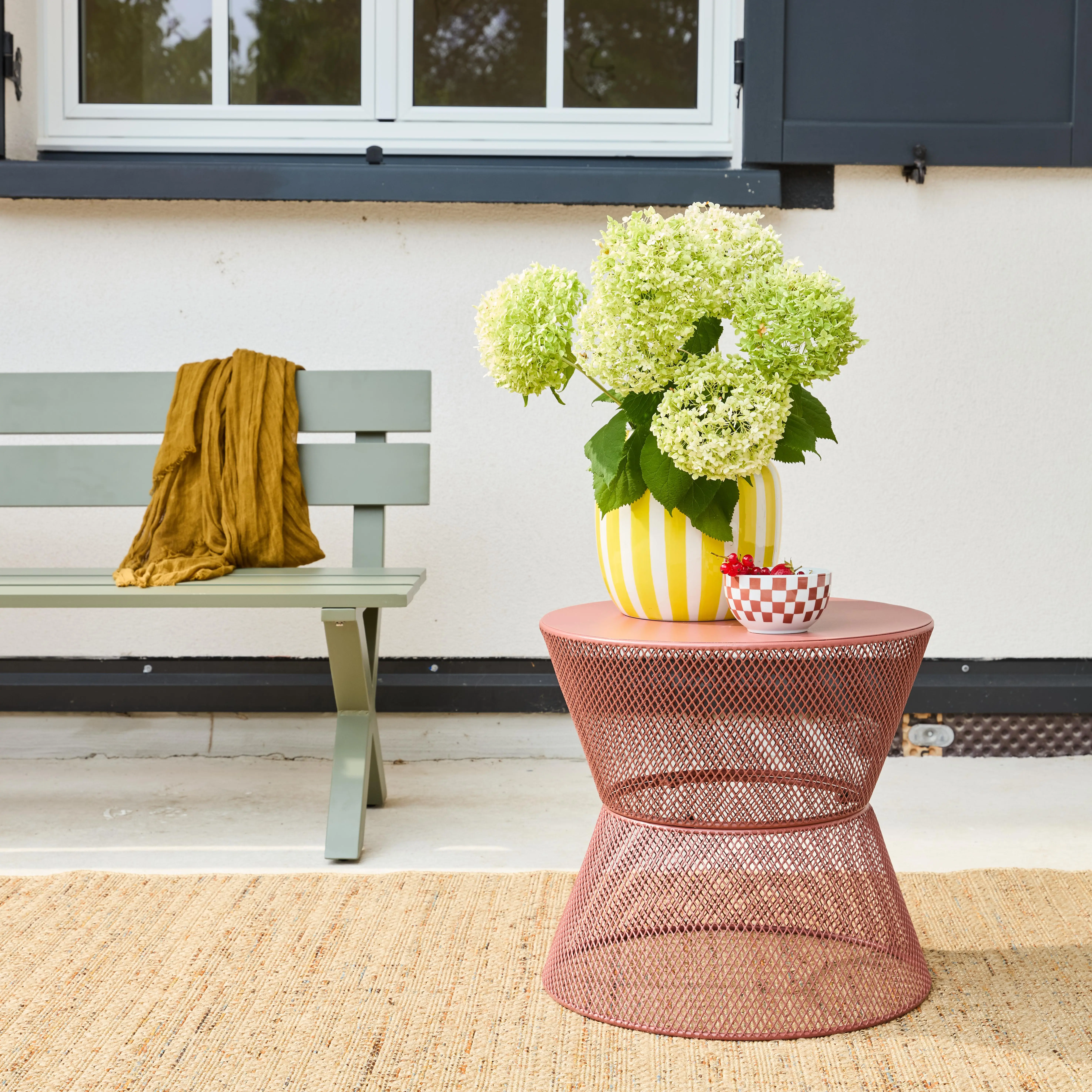 Table d'appoint extérieure acier effet grillagé