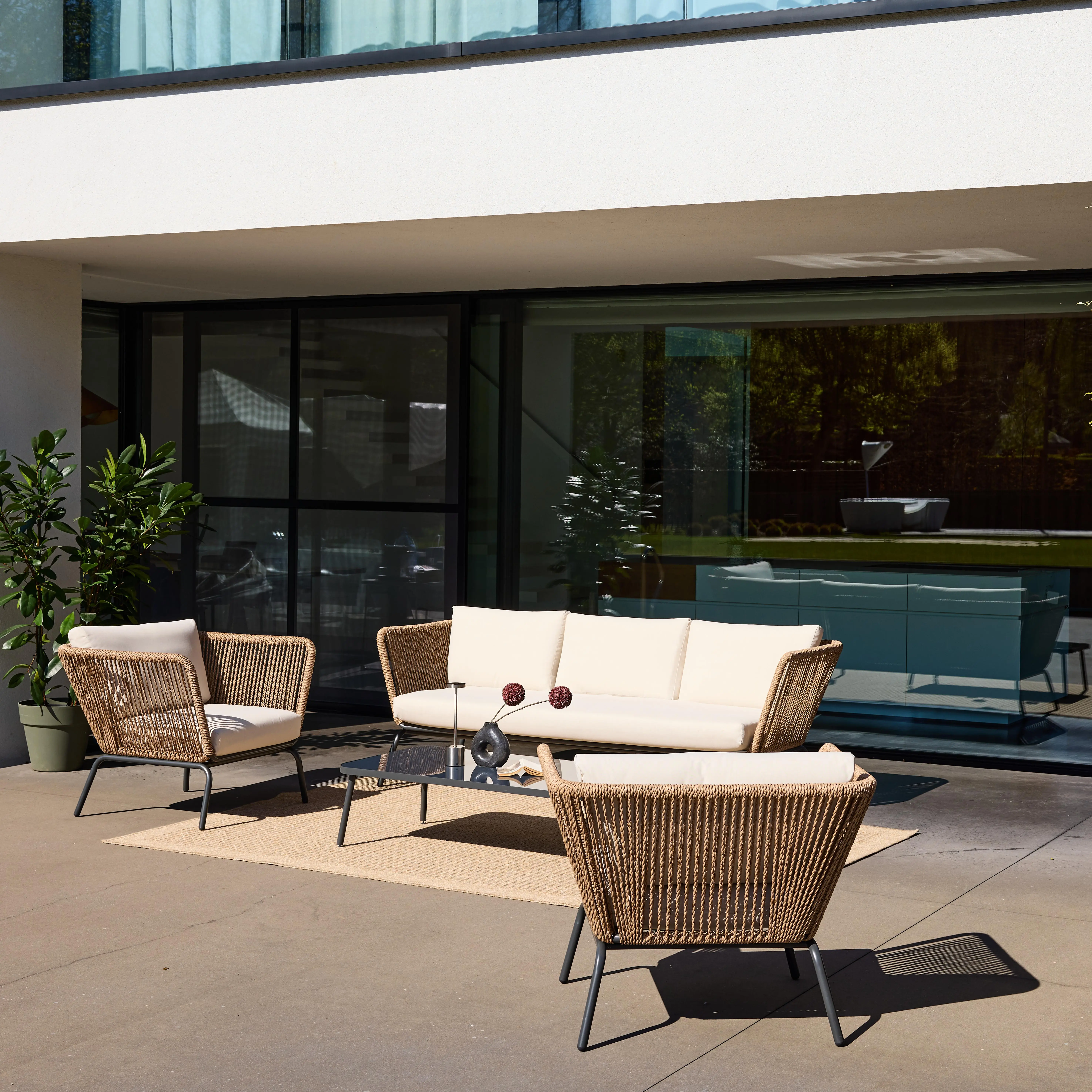 Salon de jardin bas résine tressée effet corde 5 places