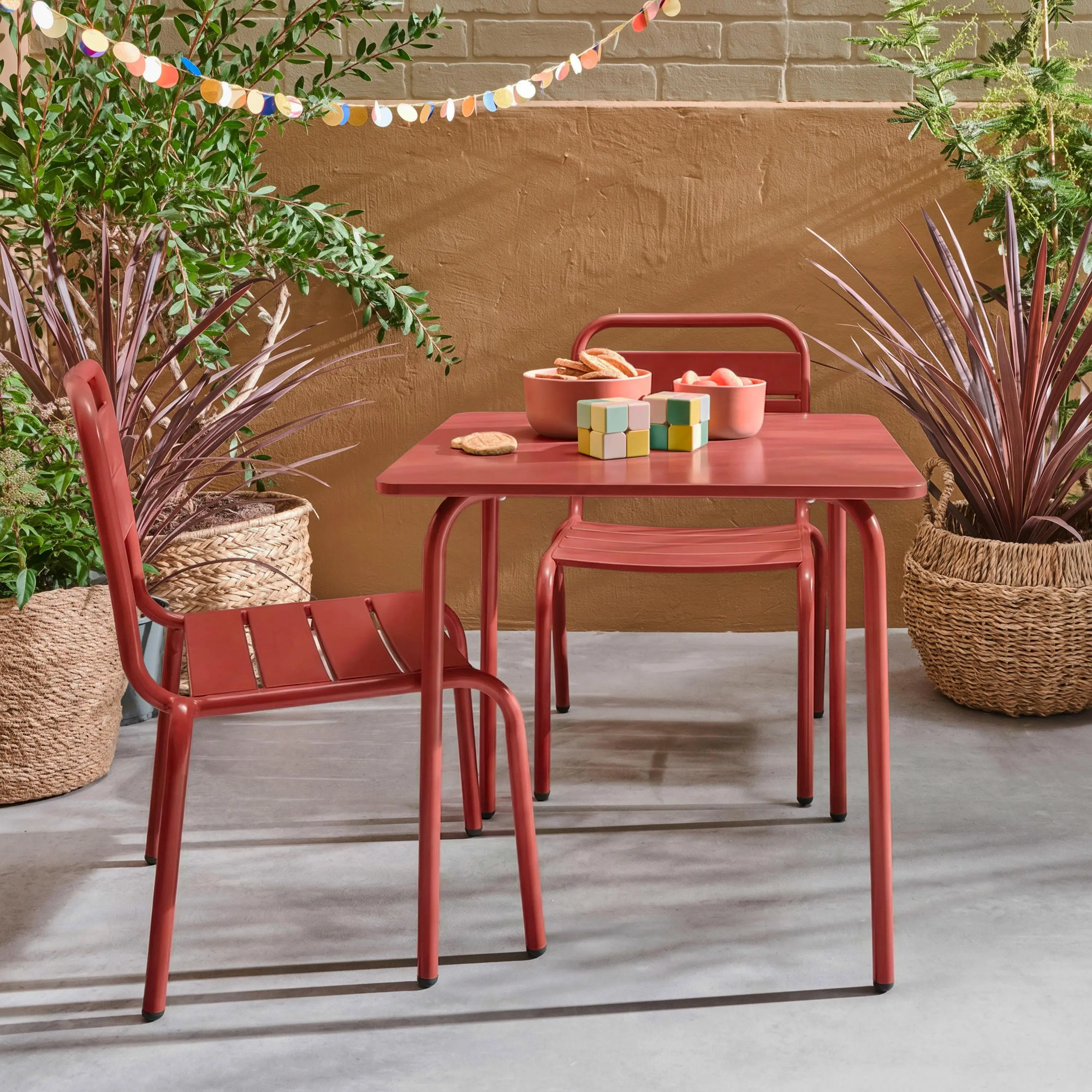 Table de jardin enfant métal + 2 assises