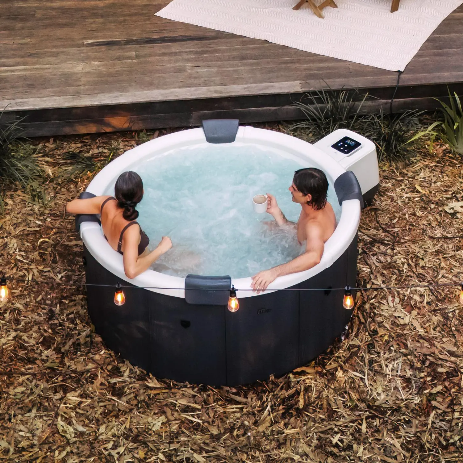 Spa rigide 6 places 180cm rond hydromassage 4 coussins bâche + housse
