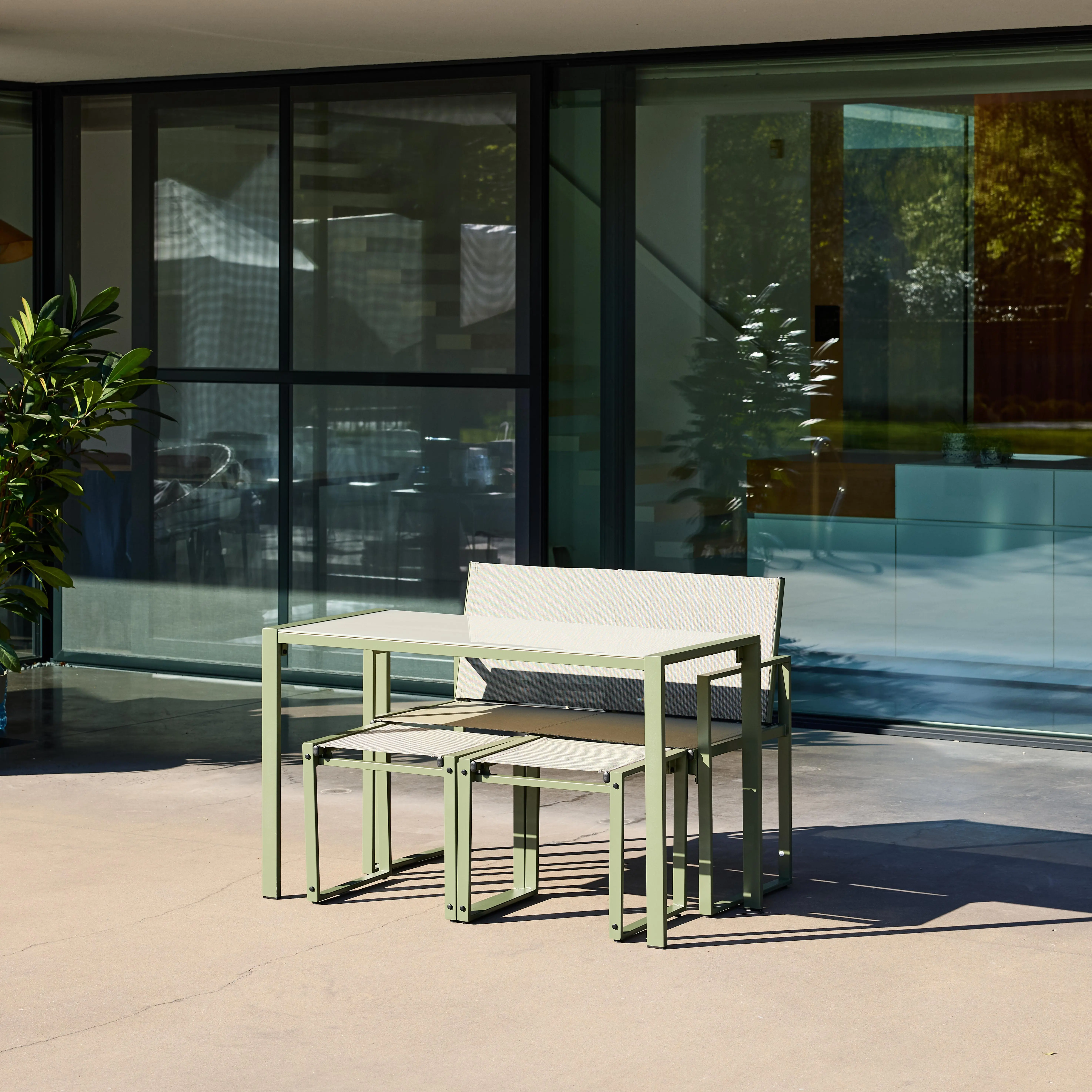 Table de jardin encastrable acier et textilène + 4 assises