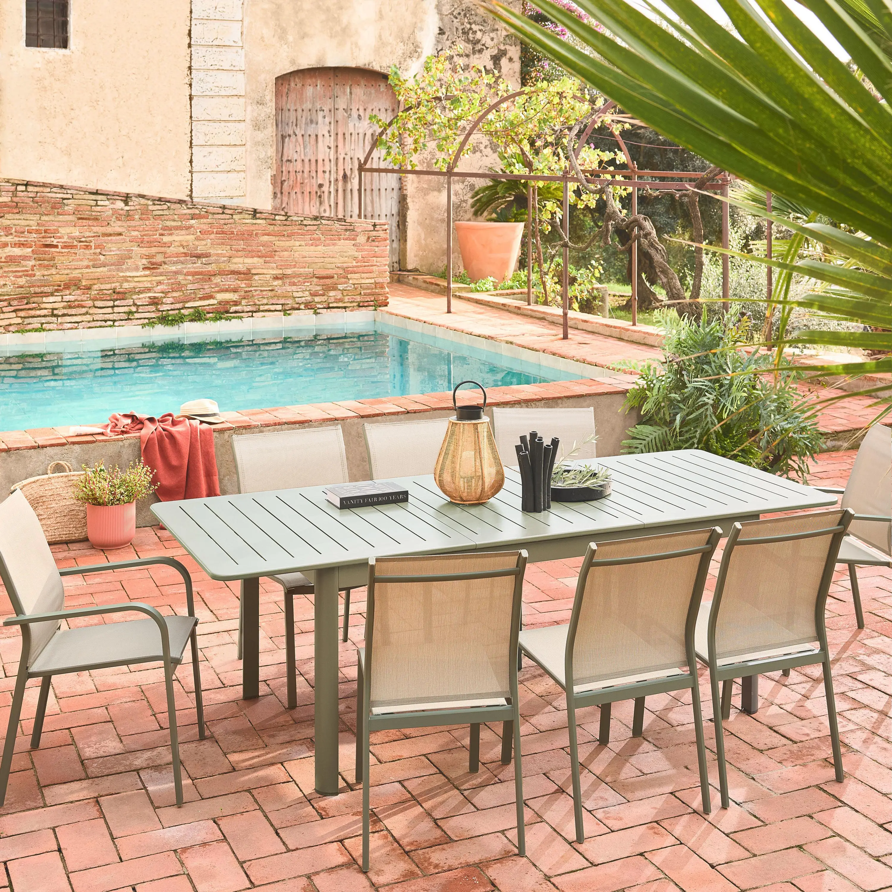 Table de jardin extensible aluminium + 8 assises