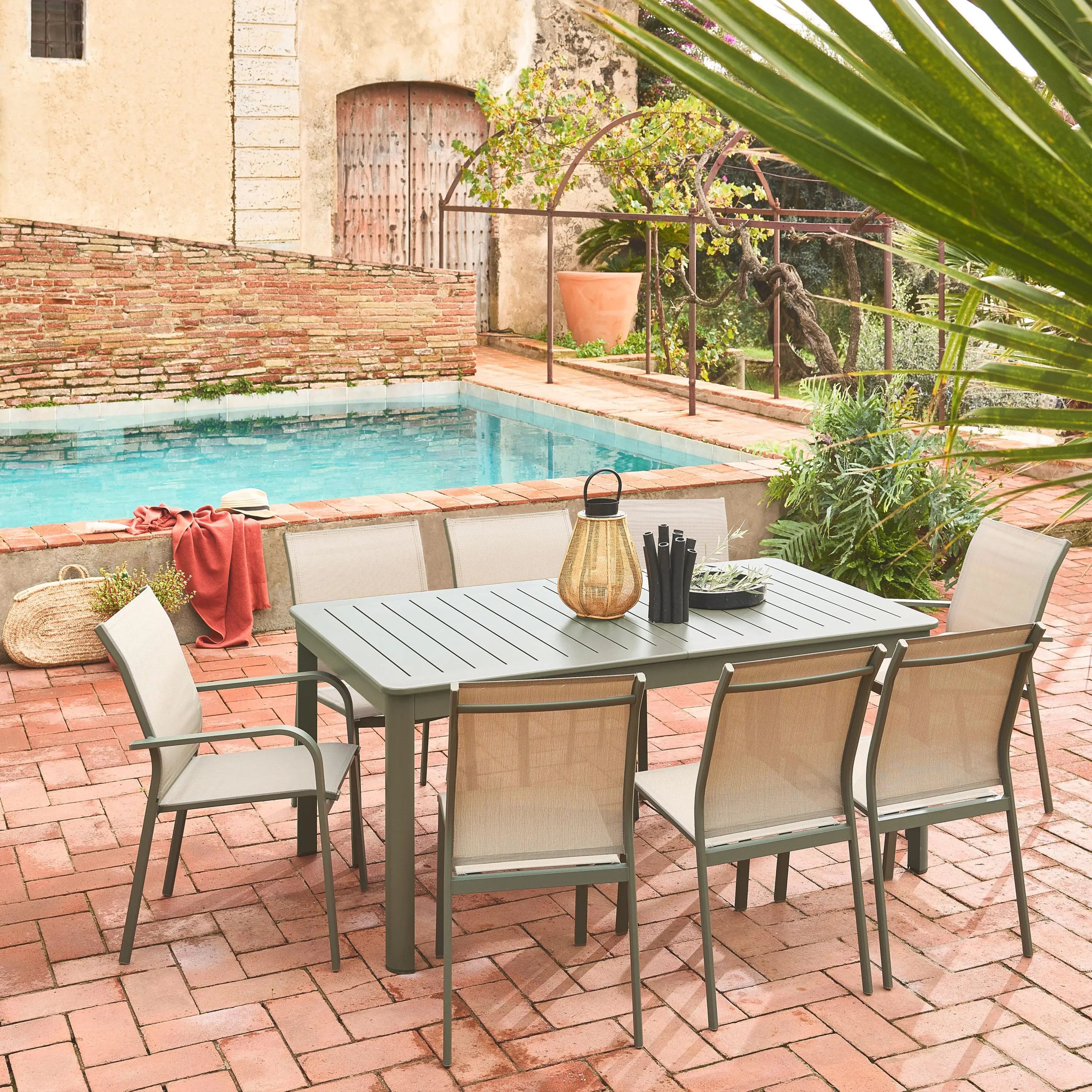 Table de jardin extensible aluminium + 8 assises
