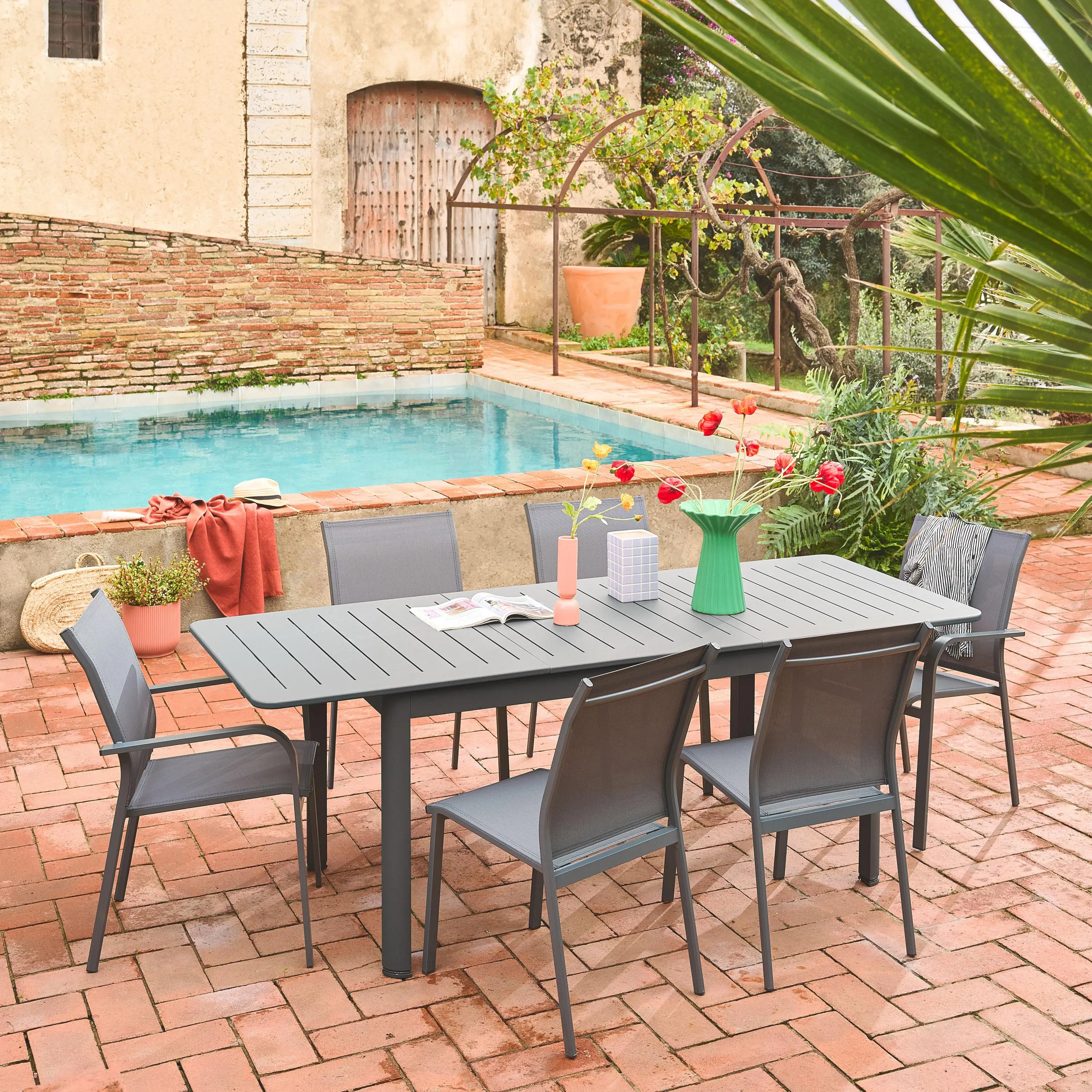 Table de jardin extensible aluminium + 6 assises