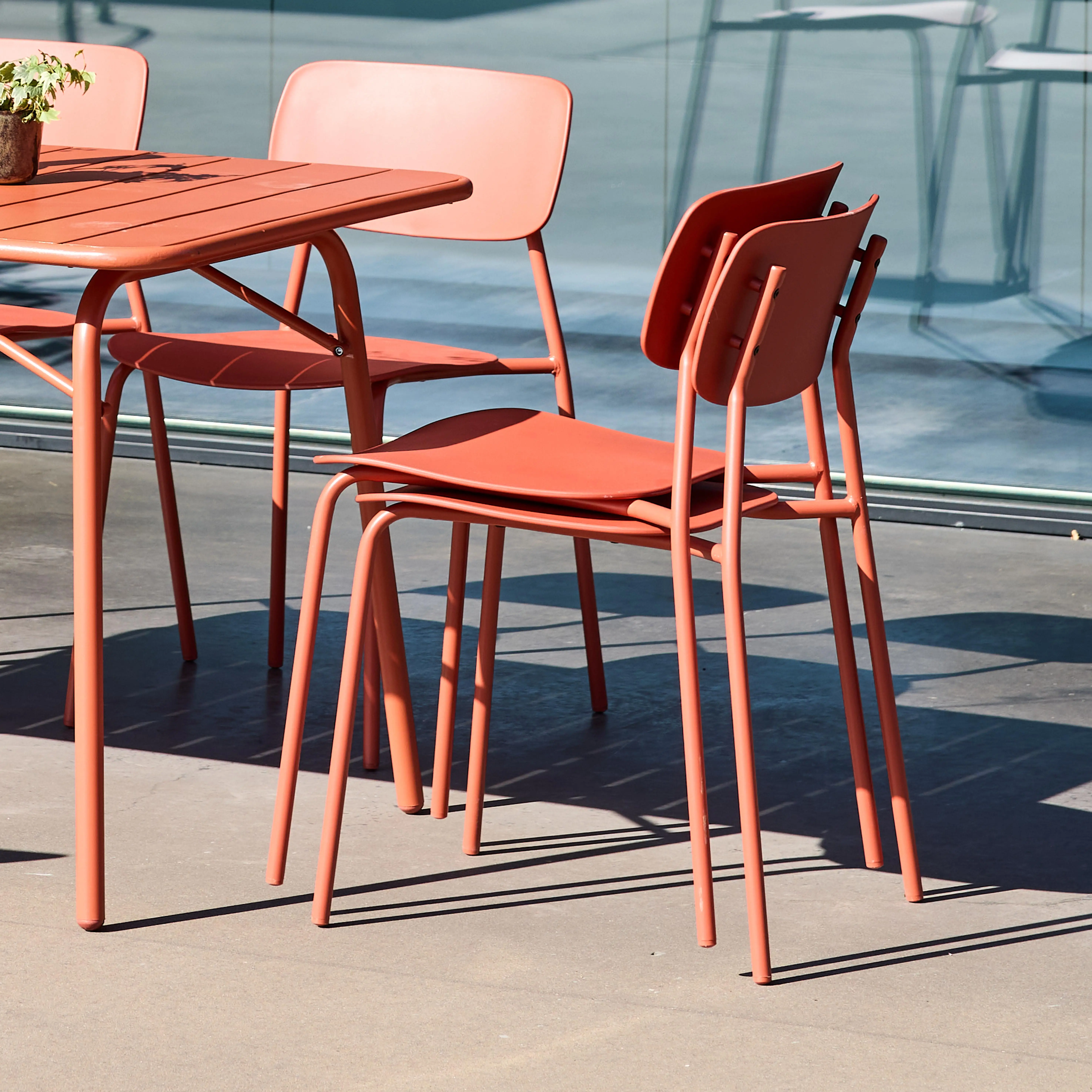 Table de jardin métal + 6 assises