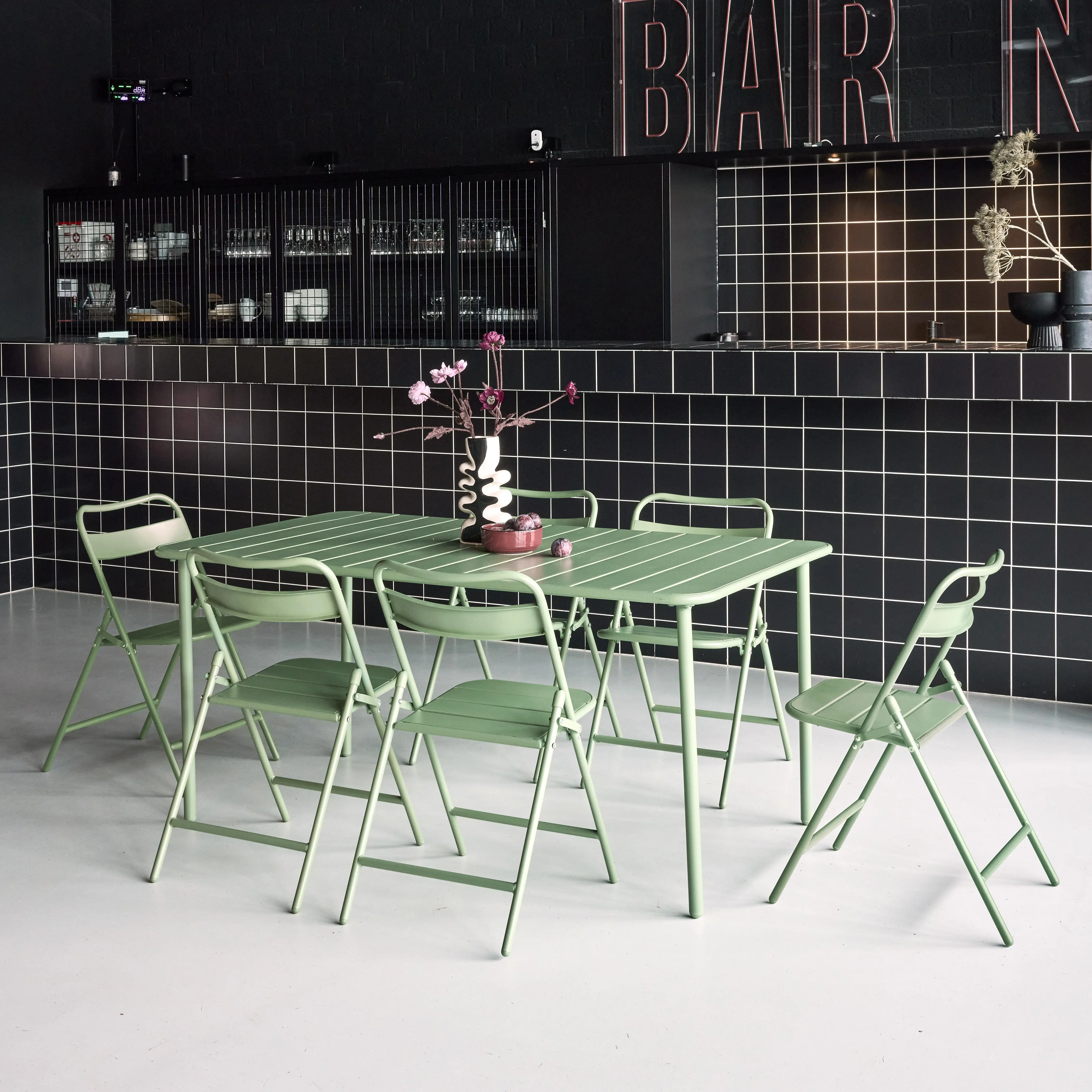 Table de jardin métal + 6 assises