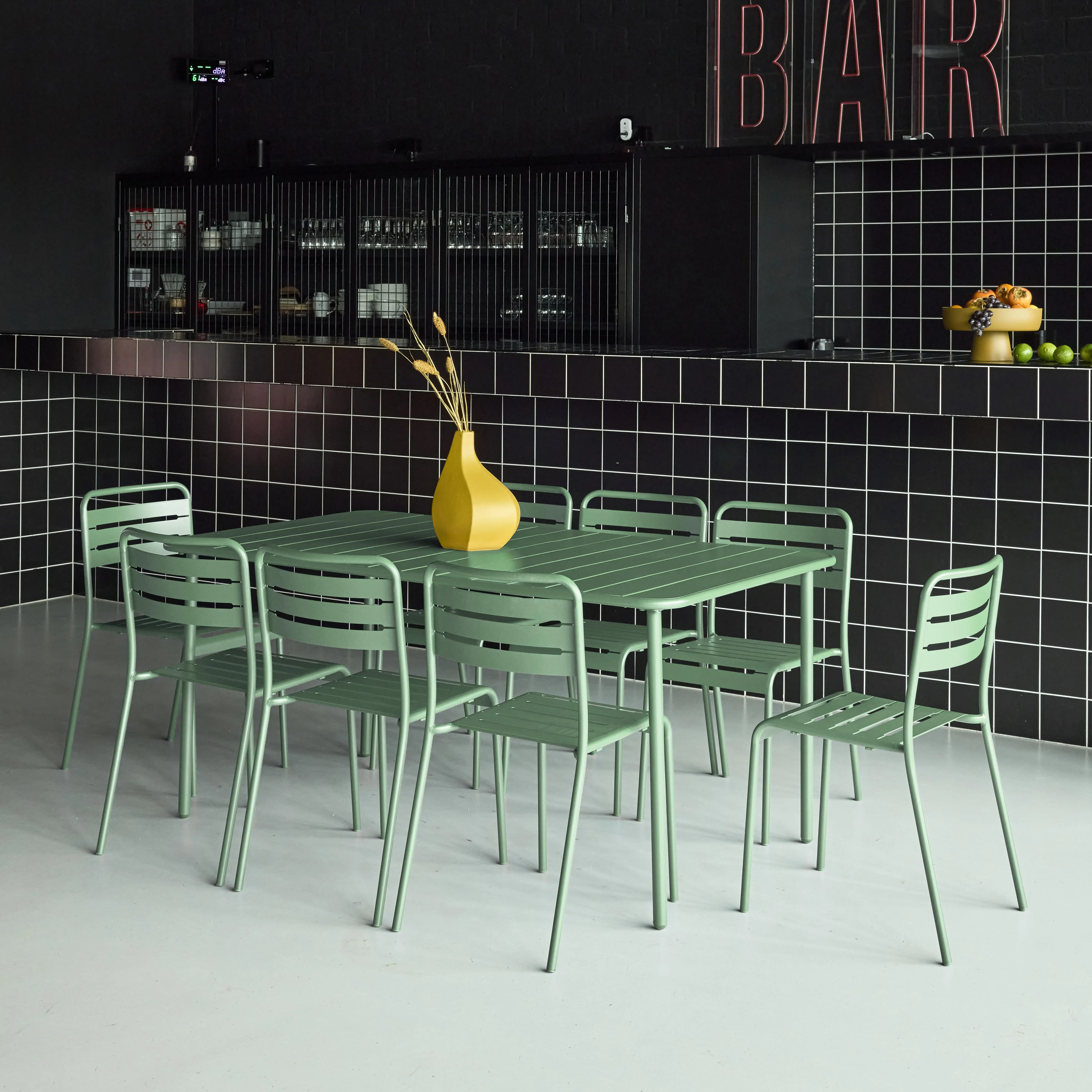 Table de jardin métal + 8 assises