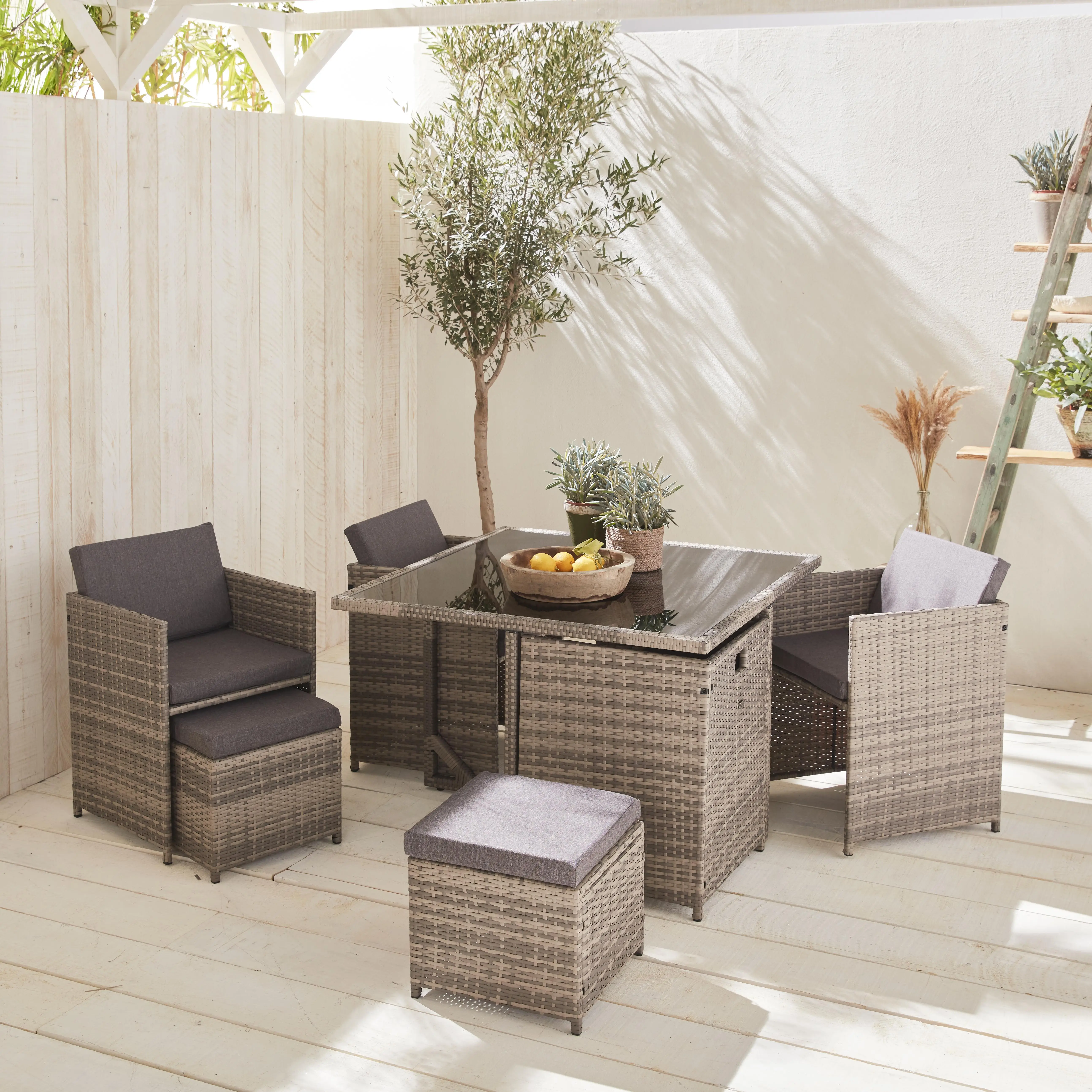 Table de jardin encastrable résine tressée + 8 assises + Housse de protection