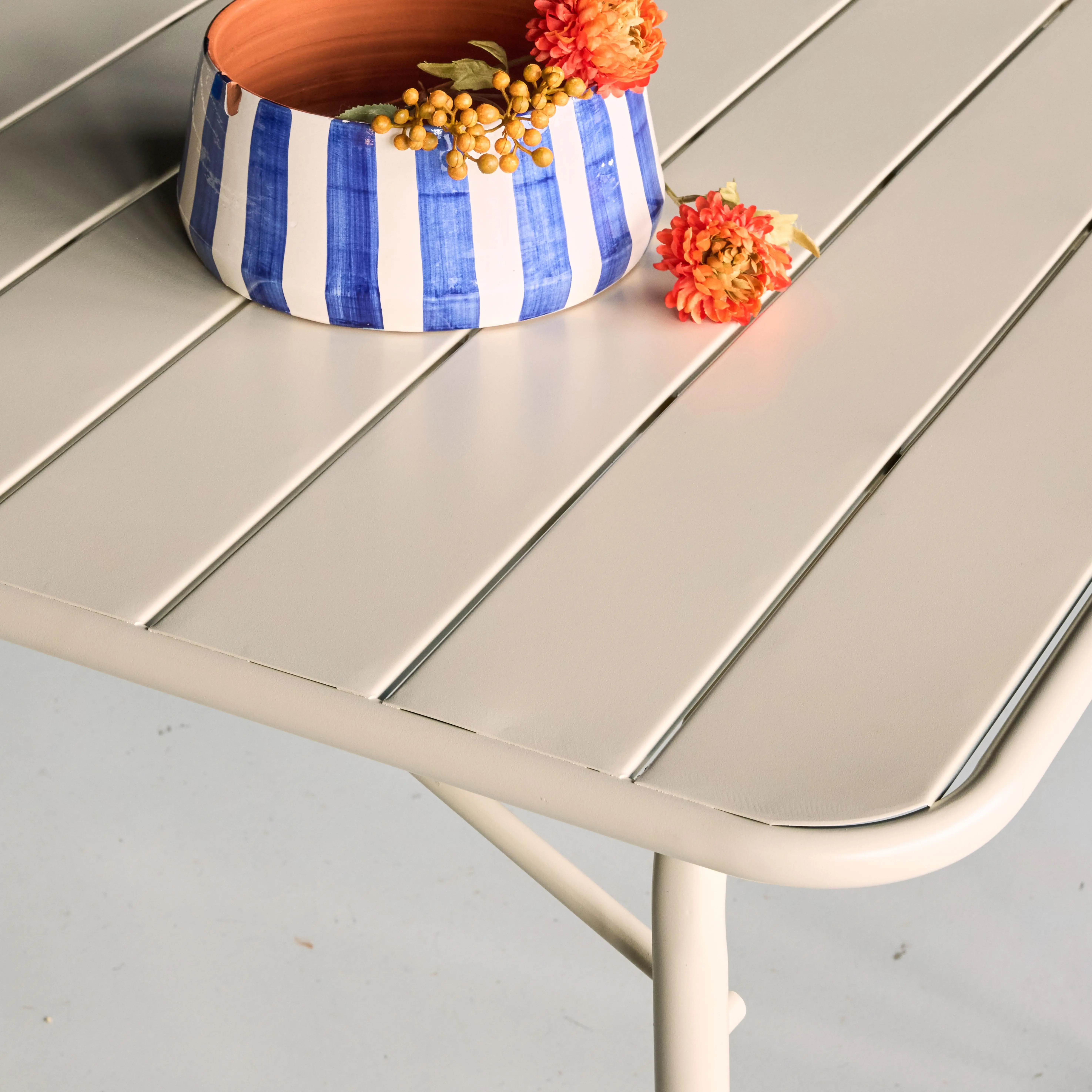 Table de jardin pliante métal + 6 assises