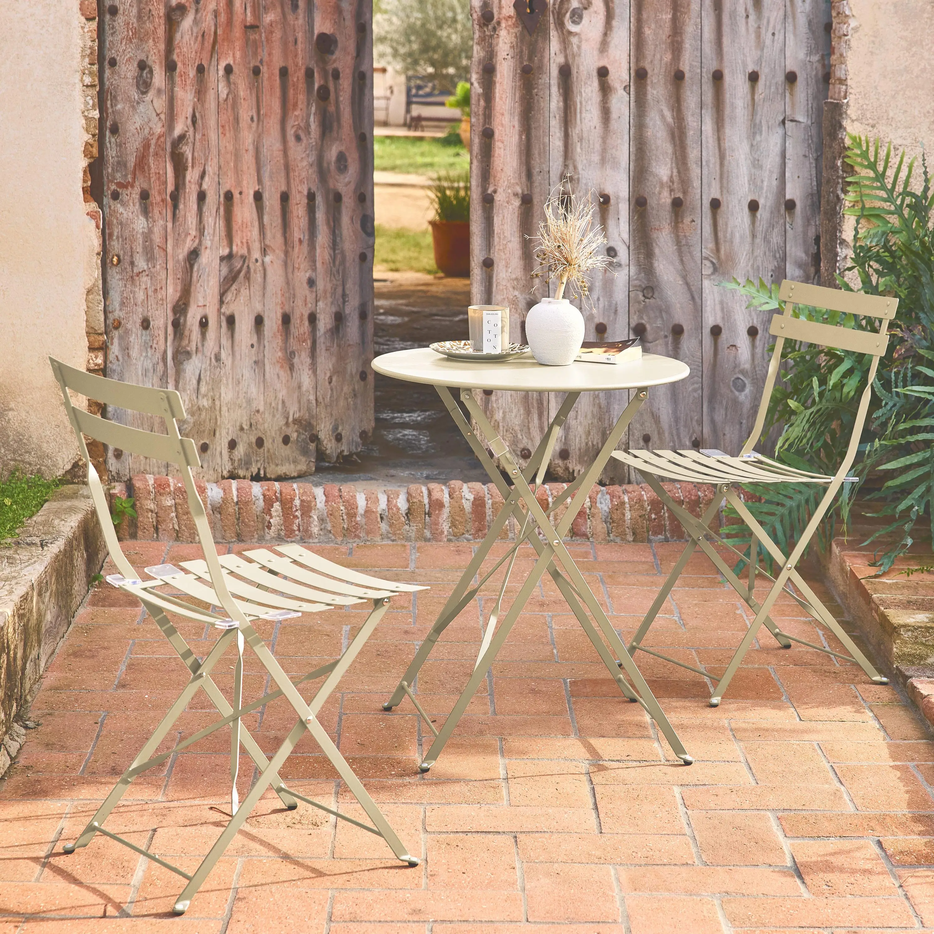 Table de jardin bistrot pliante métal + 2 assises