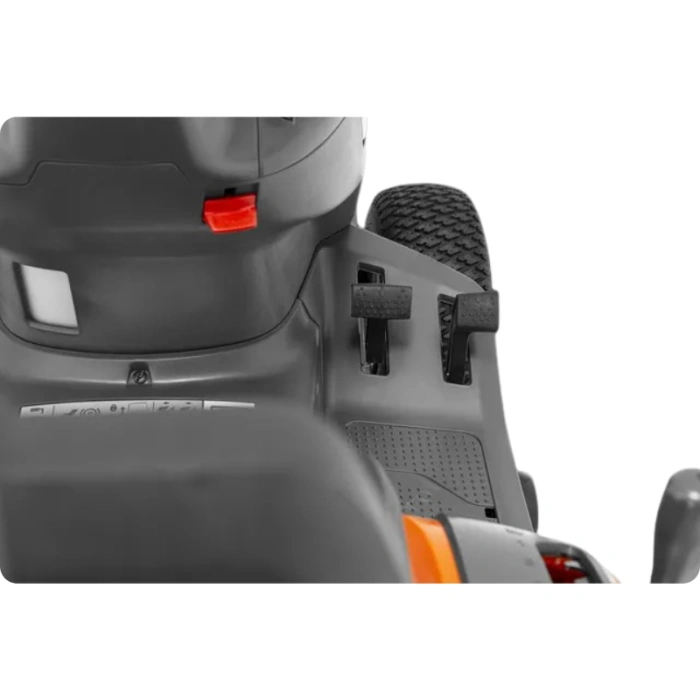 Tracteur tondeuse éjection arrière Husqvarna TC114 - coupe 95 cm