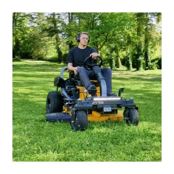 Tondeuse Zero-turn Cub Cadet Z2 117S Ultima - Coupe 117 cm - Moteur 726cm³
