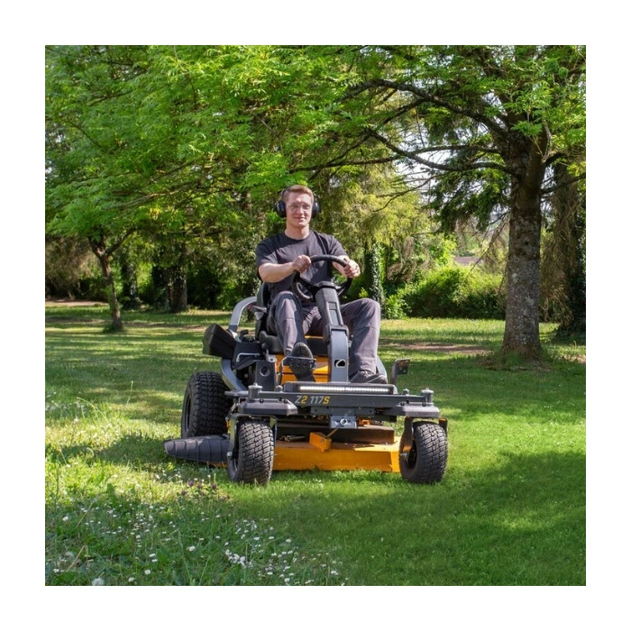 Tondeuse Zero-turn Cub Cadet Z2 117S Ultima - Coupe 117 cm - Moteur 726cm³