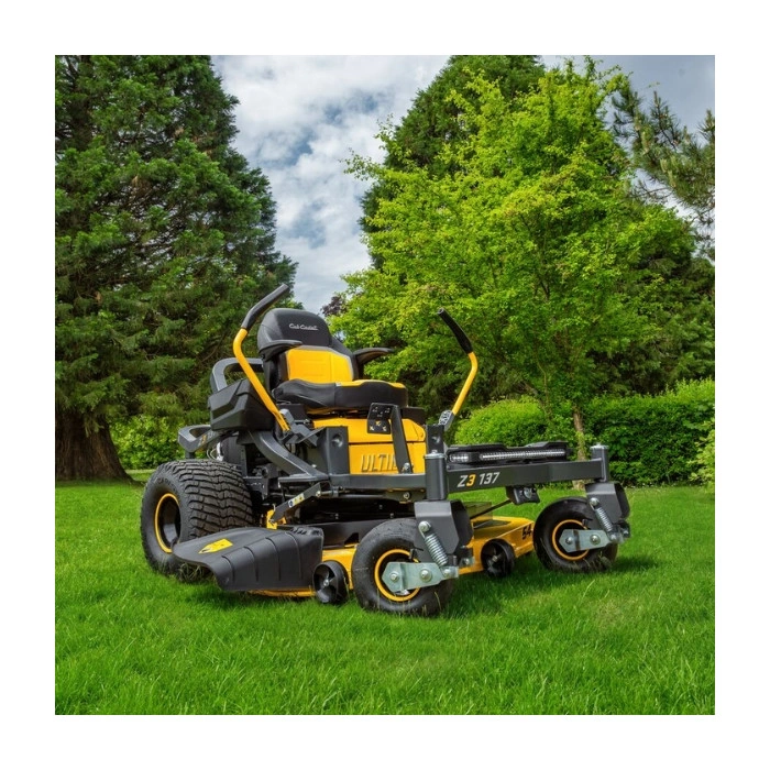Tondeuse Cub Cadet Ultima Zero Turn Z3 137 - Coupe 137cm Moteur 726cm³