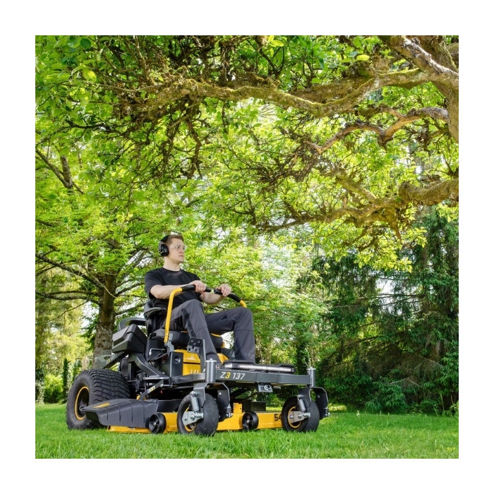 Tondeuse Cub Cadet Ultima Zero Turn Z3 137 - Coupe 137cm Moteur 726cm³